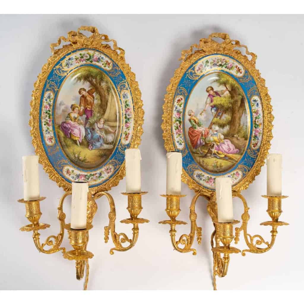 Paire d'appliques en bronze doré et plaque de porcelaine, Napoléon III, XIX siècle ||||||||