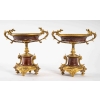 Garniture de cheminée en marbre et bronze bien ciselé et doré travail d’époque Napoléon III Garniture de cheminée en marbre et bronze bien ciselé et doré travail d’époque Napoléon III