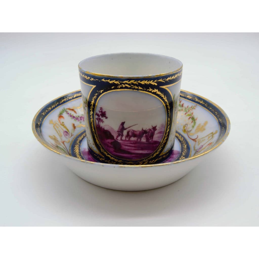 Tasse en porcelaine de Paris à décor de scènes rurales - XIXème - Sans Marque |||