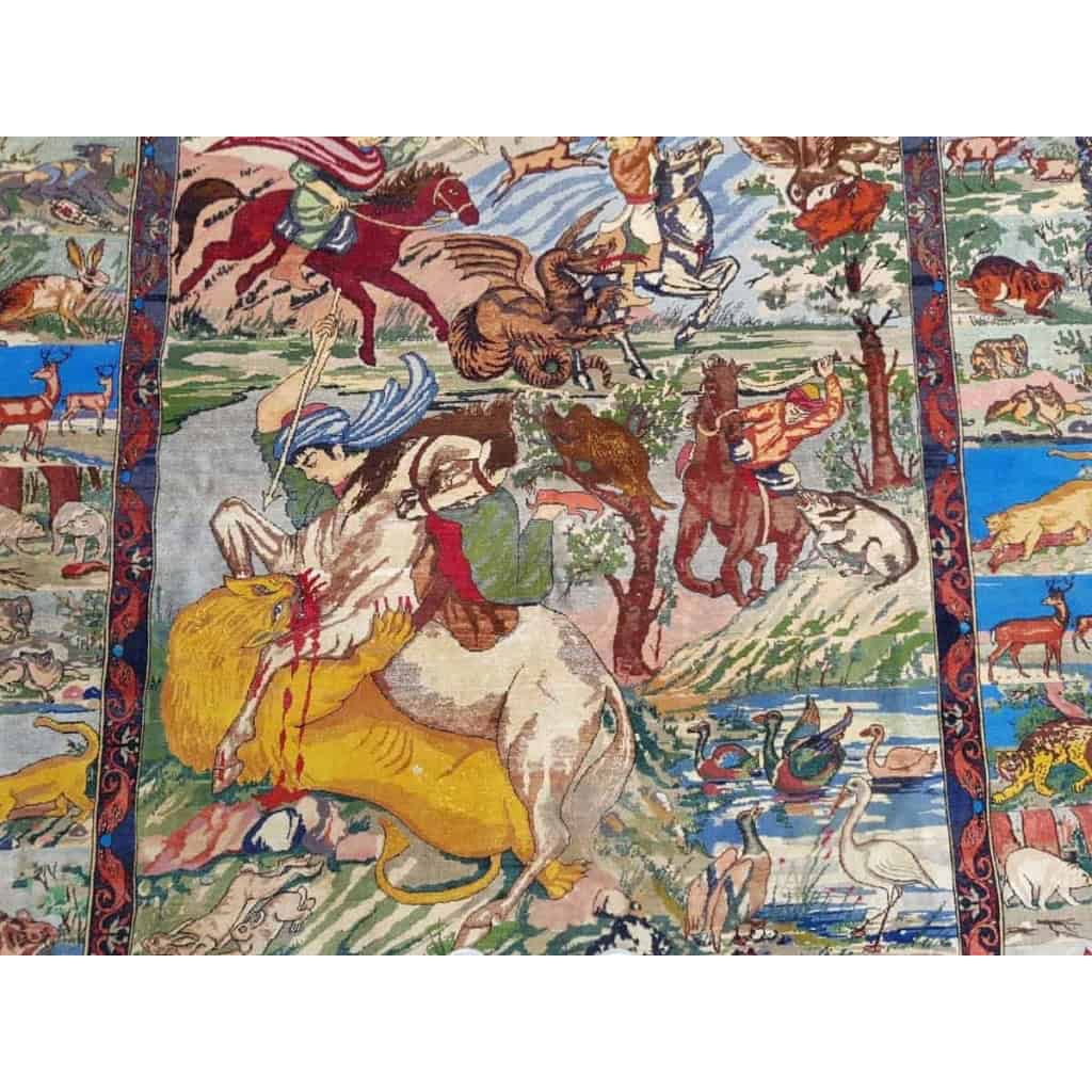 Tapis Tabriz Laine Et Soie - Chasse Persane - Vers 1970 Iran Epoque Du Shah Tapis Tabriz Laine Et Soie - Chasse Persane - Vers 1970 Iran Epoque Du Shah