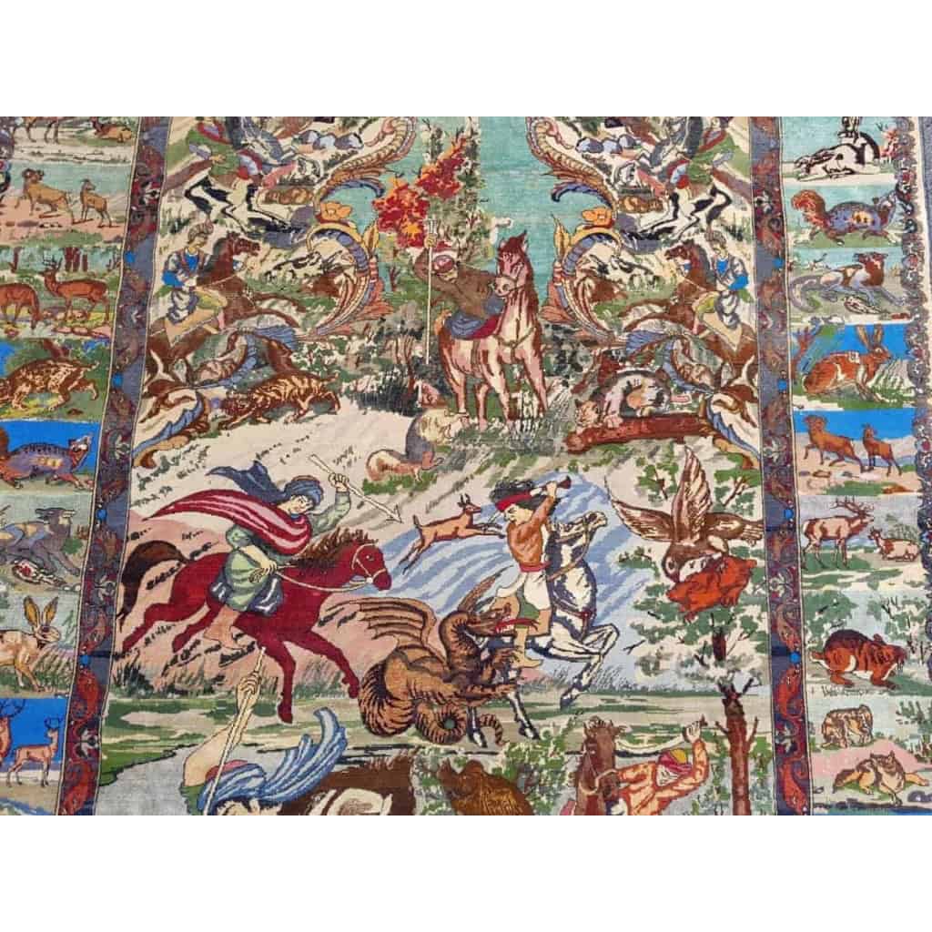 Tapis Tabriz Laine Et Soie - Chasse Persane - Vers 1970 Iran Epoque Du Shah Tapis Tabriz Laine Et Soie - Chasse Persane - Vers 1970 Iran Epoque Du Shah