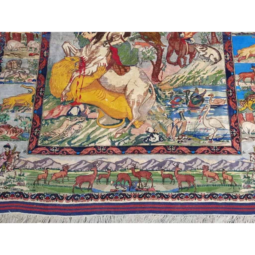 Tapis Tabriz Laine Et Soie - Chasse Persane - Vers 1970 Iran Epoque Du Shah Tapis Tabriz Laine Et Soie - Chasse Persane - Vers 1970 Iran Epoque Du Shah