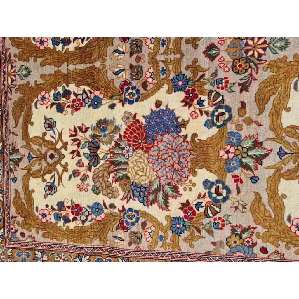 Tapis Ghoum Palhavi En Laine Kork Iran vers 1950 20ème Tapis Ghoum Palhavi En Laine Kork Iran vers 1950 20ème