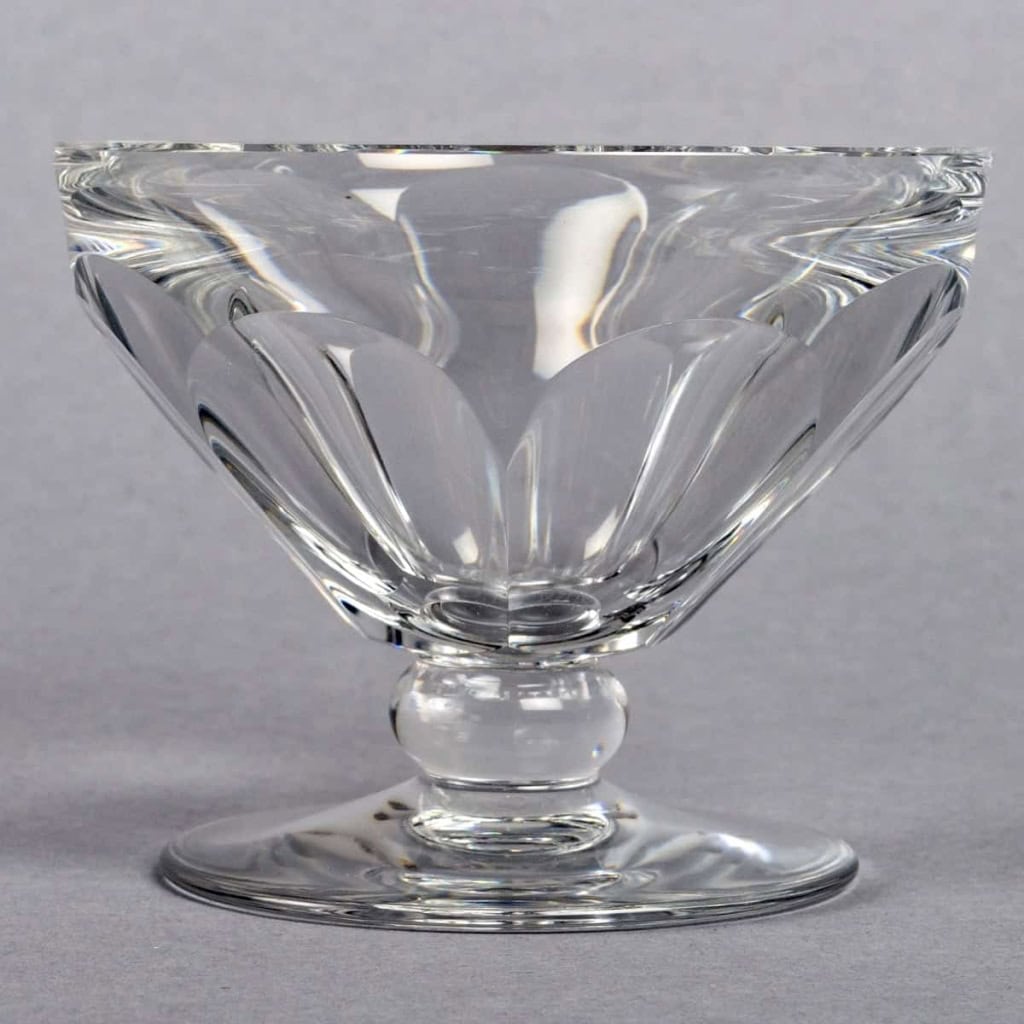 Service Cristal Talleyrand 38 Pièces (36 Verres + 1 Broc + 1 Carafe) de BACCARAT Service Cristal Talleyrand 38 Pièces (36 Verres + 1 Broc + 1 Carafe) de BACCARAT