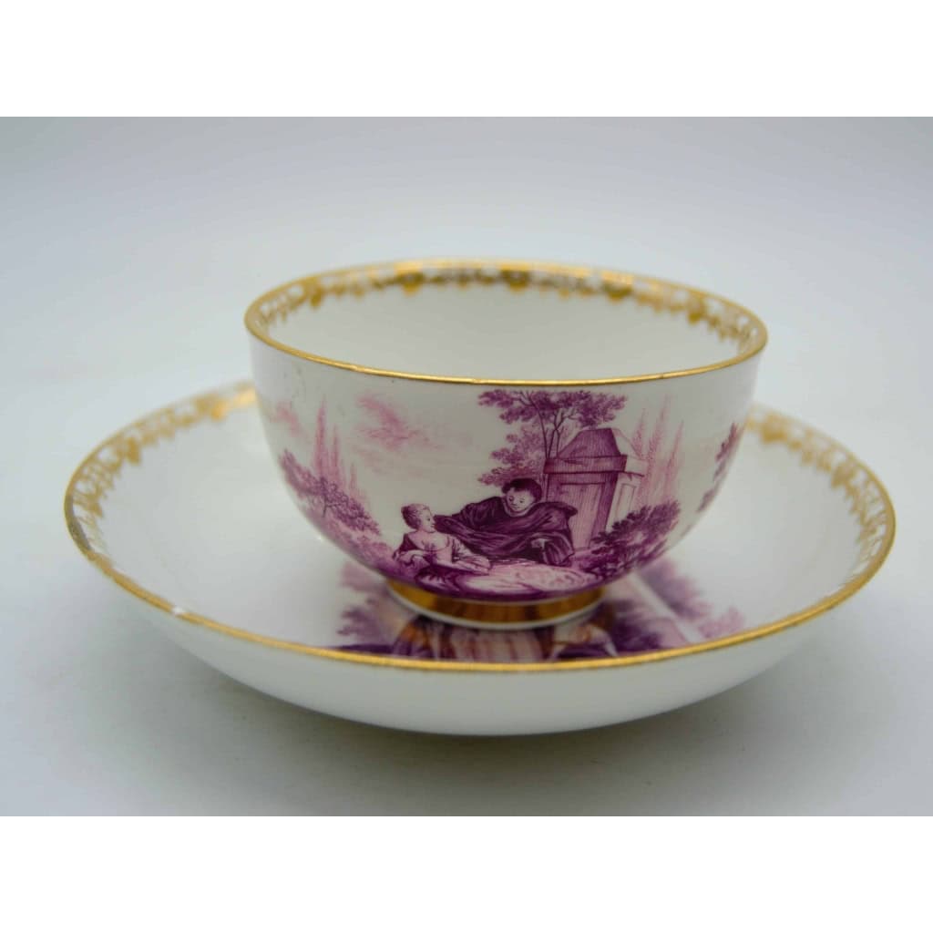 Tasse En Porcelaine De Meissen - XVIIIème ||