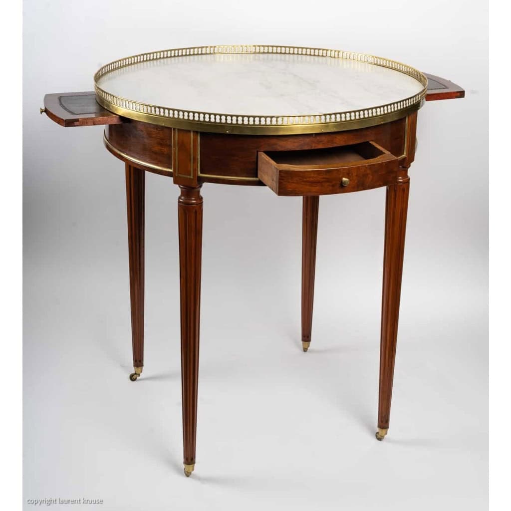 Table bouillotte d'époque Napoléon III (1848 - 1870). Table bouillotte d'époque Napoléon III (1848 - 1870).