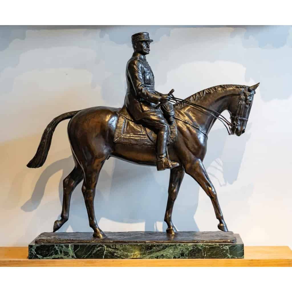 Maréchal Foch à cheval, bronze signé Georges Malissard (1877-1942) ||||||||