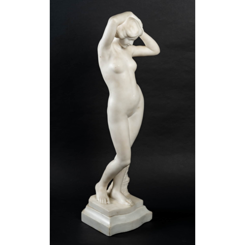 Femme nue en marbre, art nouveau, 1900 Femme nue en marbre, art nouveau, 1900