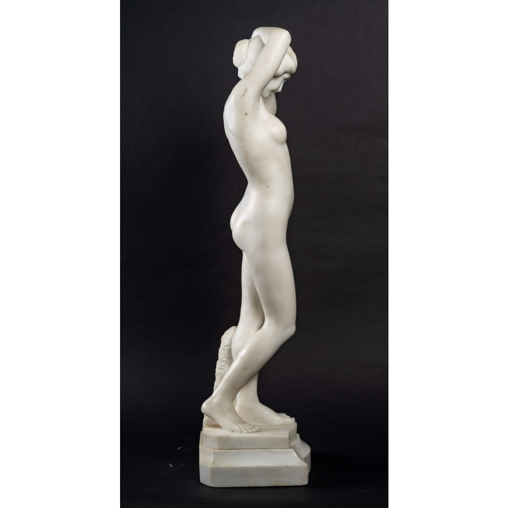 Femme nue en marbre, art nouveau, 1900 Femme nue en marbre, art nouveau, 1900