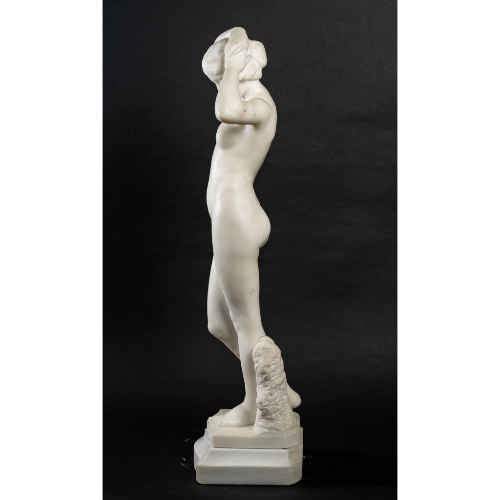 Femme nue en marbre, art nouveau, 1900 Femme nue en marbre, art nouveau, 1900