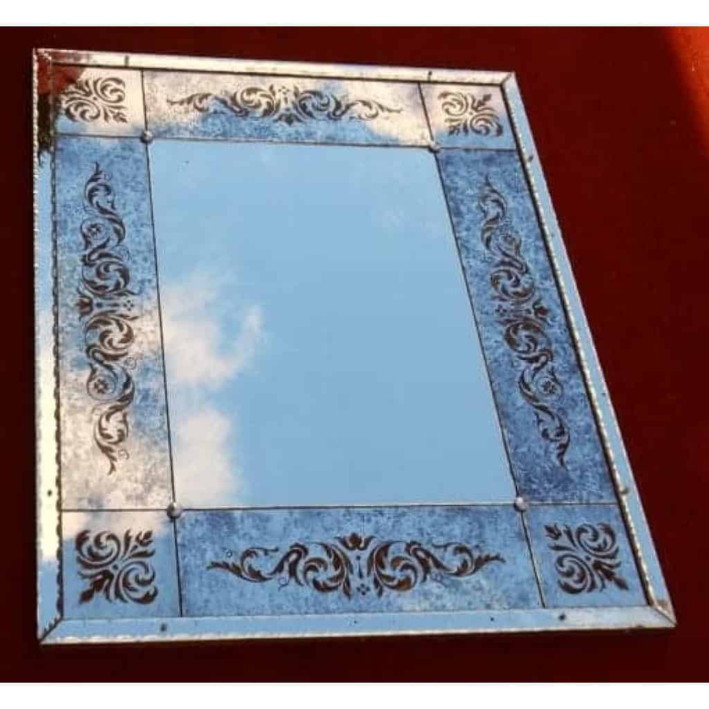 1970′ Miroir Venise Oxydé Vieilli A Décors Eglomisés 120 x 100 cm 1970′ Miroir Venise Oxydé Vieilli A Décors Eglomisés 120 x 100 cm