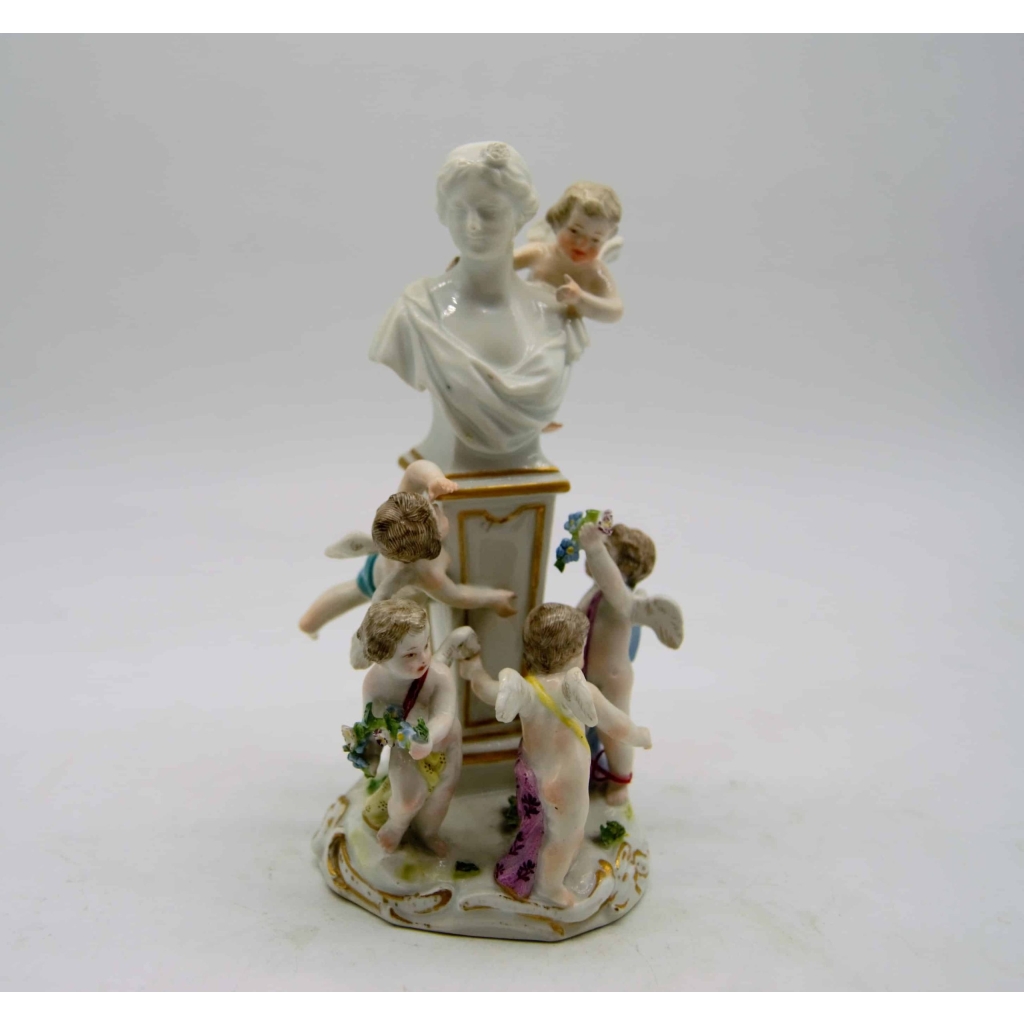 Sujet Porcelaine Meissen - Putti Et Buste De Femme - XVIIIème |||