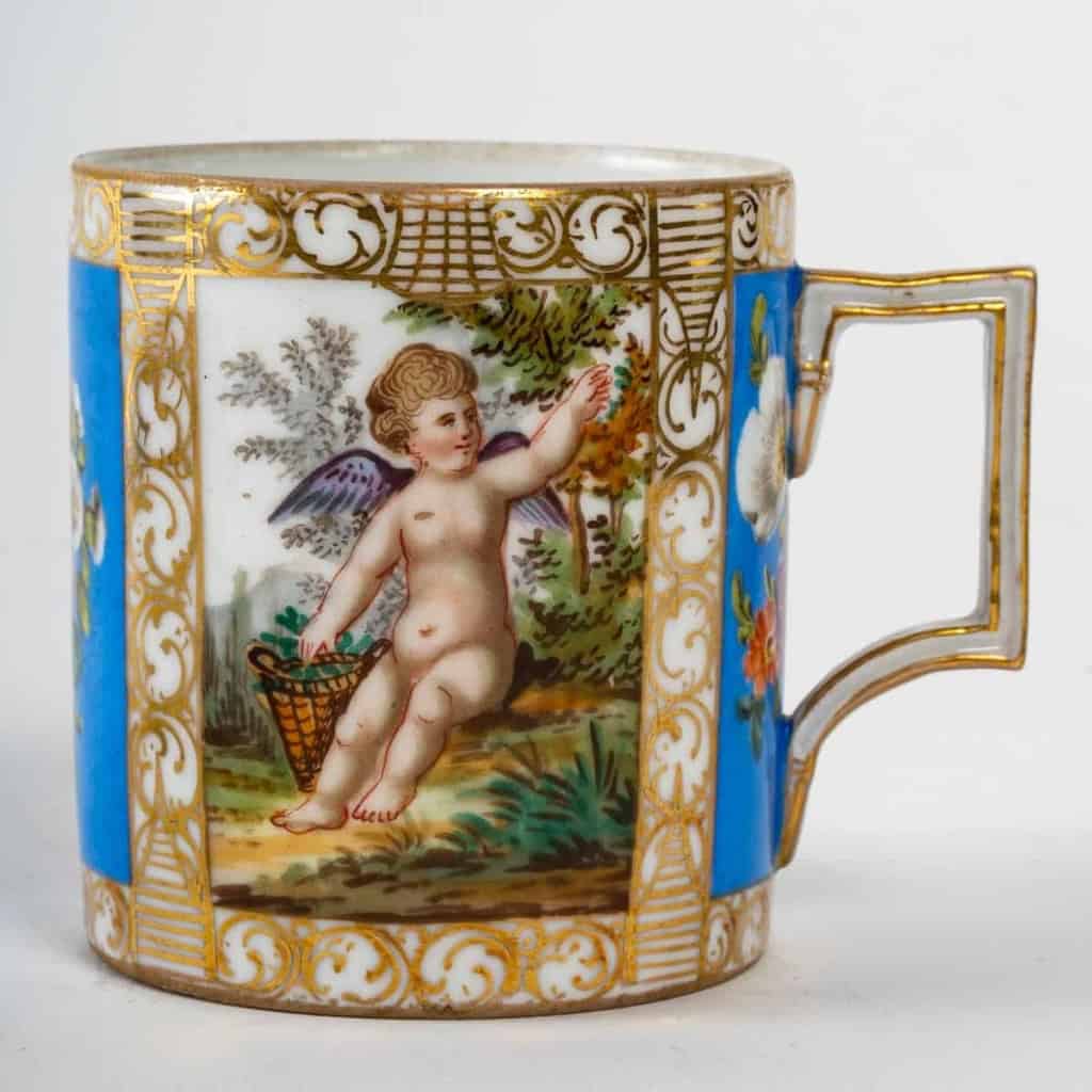 Grande tasse litron, Vienne XIXème siècle Grande tasse litron, Vienne XIXème siècle