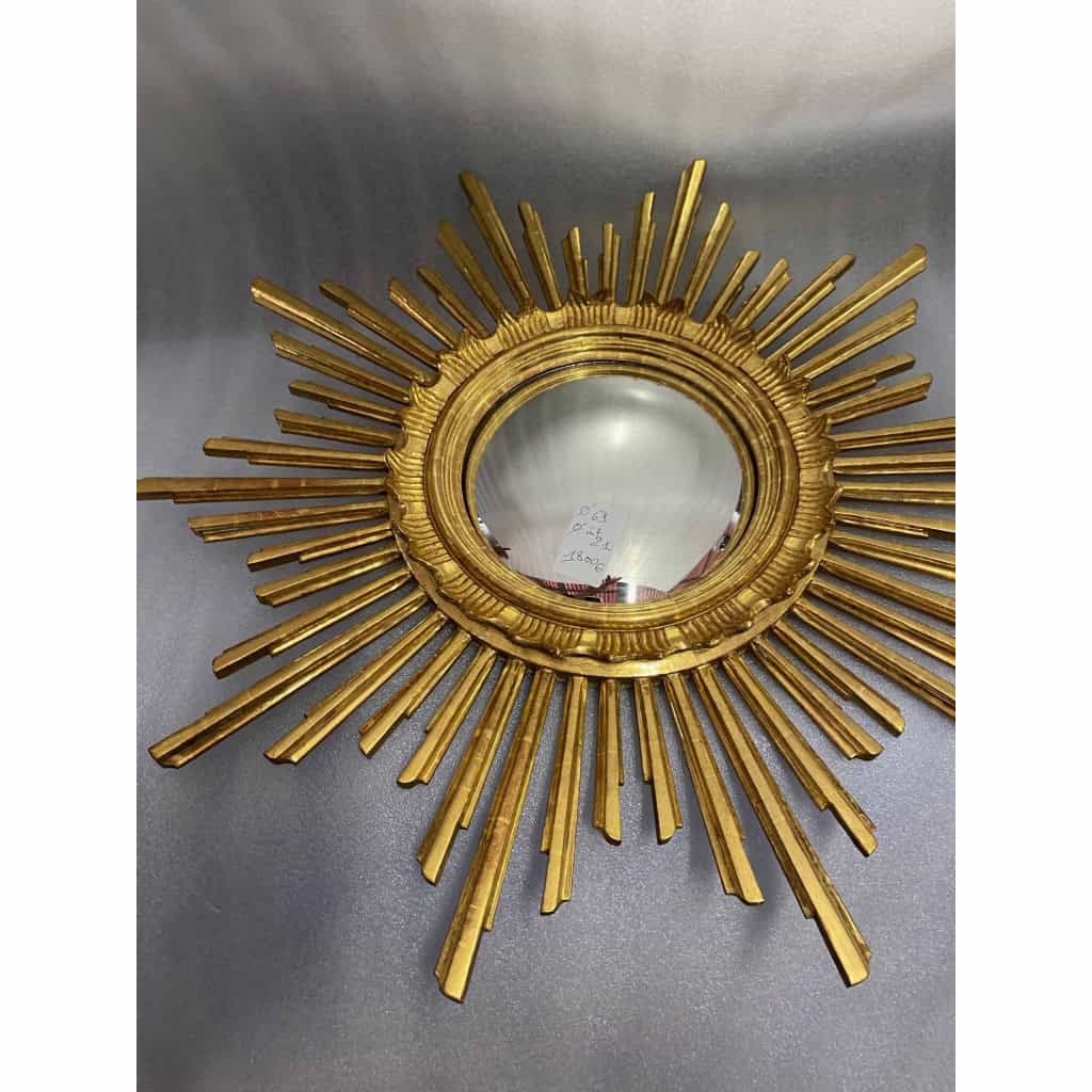 1950/70 ‘ Miroir soleil Convexe, Bois Doré – Diamètre 69 cm 1950/70 ‘ Miroir soleil Convexe, Bois Doré – Diamètre 69 cm