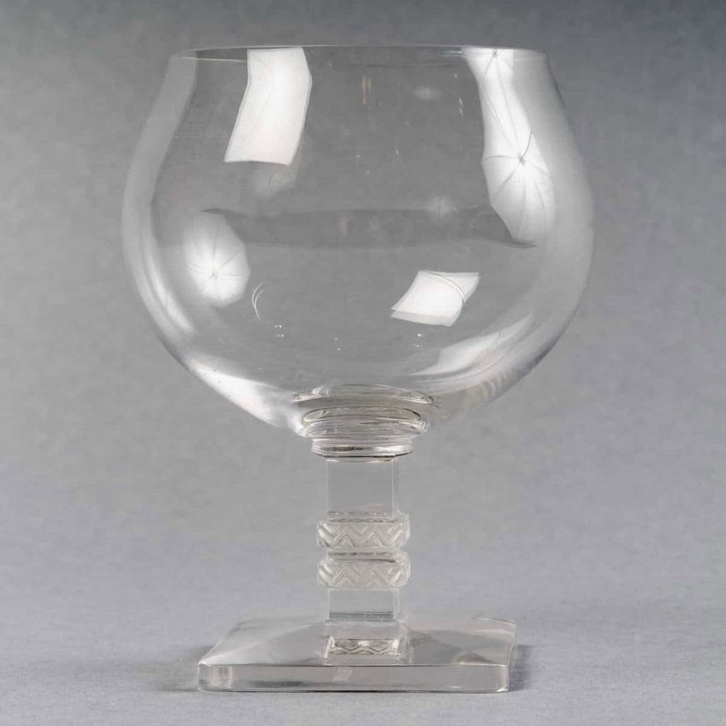 Suite de Verres à Cognac "Argos" verre blanc de René LALIQUE - 5 pièces Suite de Verres à Cognac "Argos" verre blanc de René LALIQUE - 5 pièces