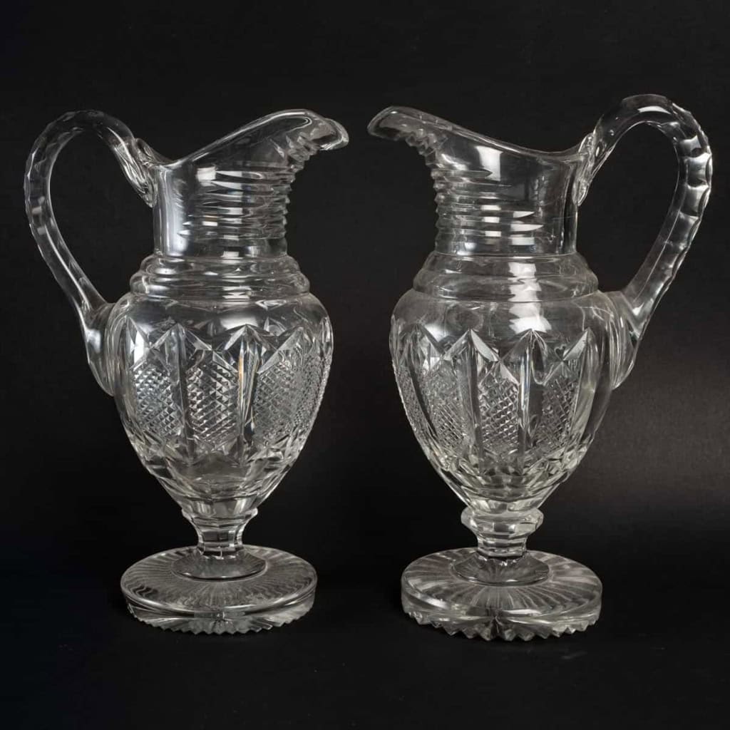 Paire d'aiguieres en cristal de baccarat, XIXème siècle Paire d'aiguieres en cristal de baccarat, XIXème siècle