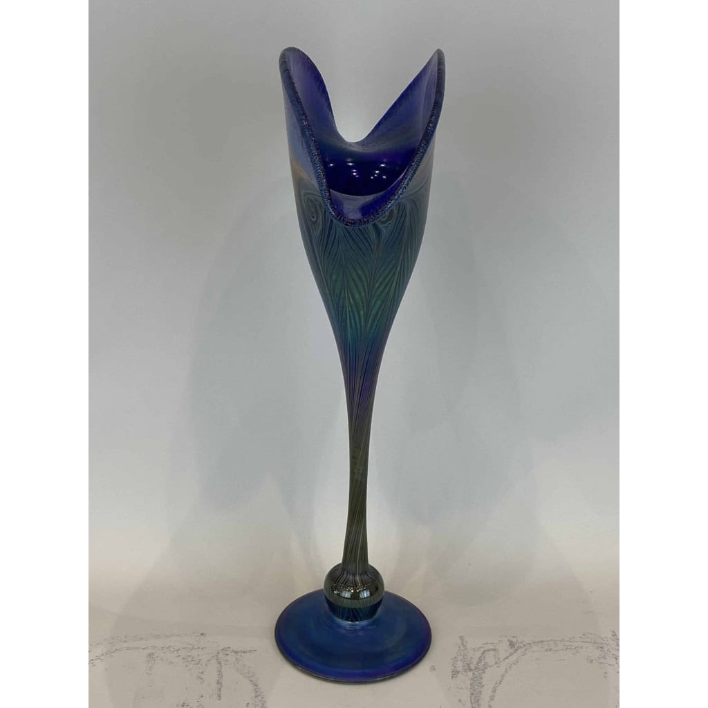 Vase en verre aurene bleu par Charles LOTTON, Circa 1935 Vase en verre aurene bleu par Charles LOTTON, Circa 1935