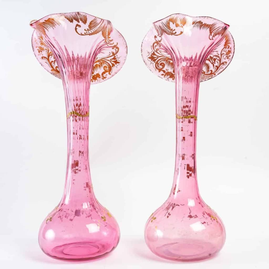 Paire de vases tulipe en cristal, XIXème siècle Paire de vases tulipe en cristal, XIXème siècle