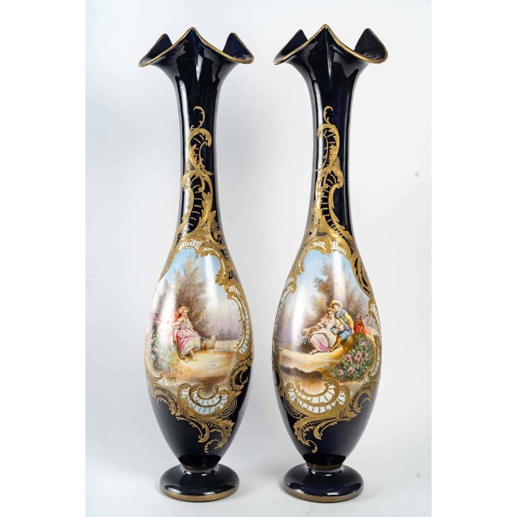 Très belle et grande paire de vases en Porcelaine, signé Sèvres, XIXème siècle |||||||||