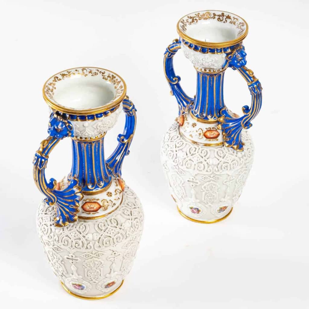 Paire de vases de Jacob Petit, XIXème siècle Paire de vases de Jacob Petit, XIXème siècle