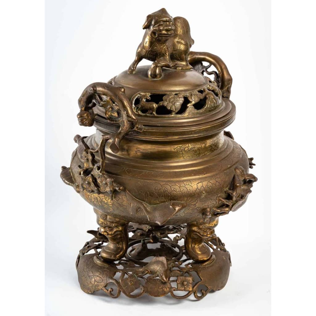 Brûle parfum en bronze, Vietnam, XIXème siècle Brûle parfum en bronze, Vietnam, XIXème siècle