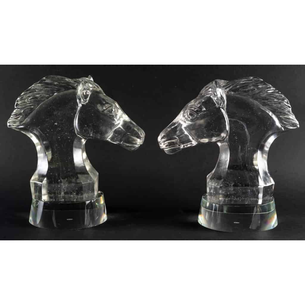 Paire de bustes chevaux Baccarat en cristal Paire de bustes chevaux Baccarat en cristal