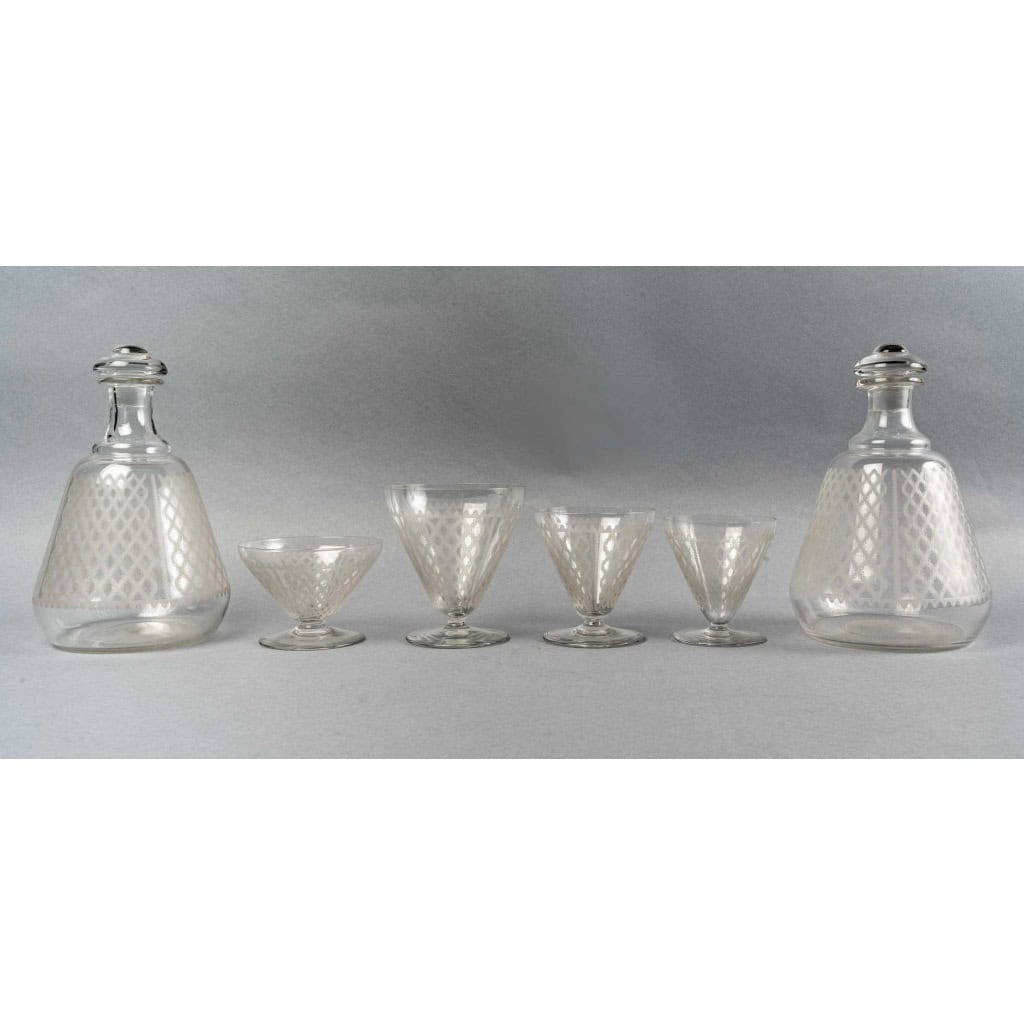 Service "Alhambra" cristal gravé de BACCARAT - 50 pièces |||||||||