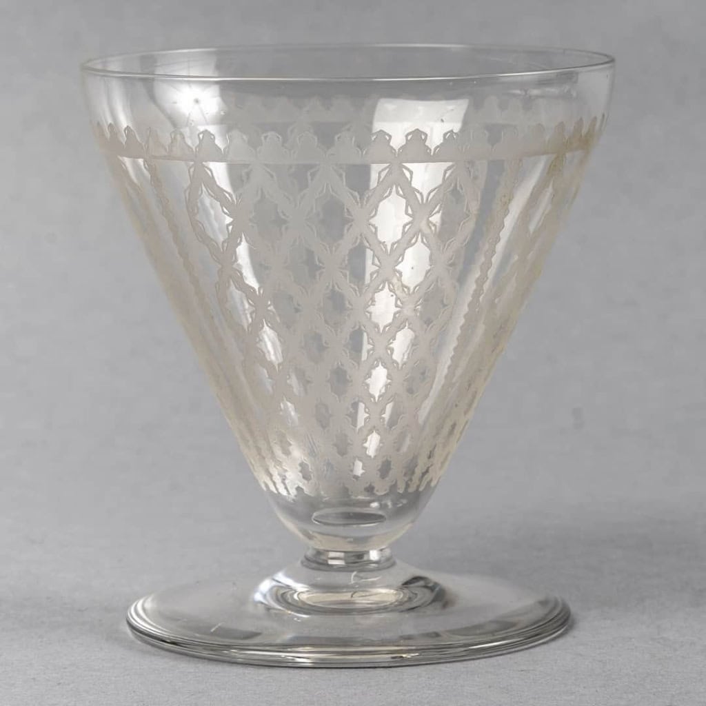 Service "Alhambra" cristal gravé de BACCARAT - 50 pièces Service "Alhambra" cristal gravé de BACCARAT - 50 pièces