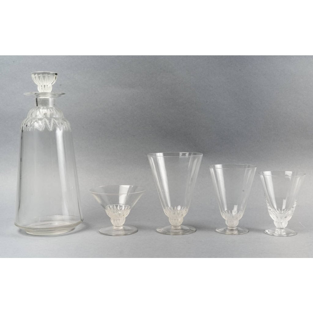 Service "Champigny" verre blanc de René LALIQUE - 37 pièces ||||||||||