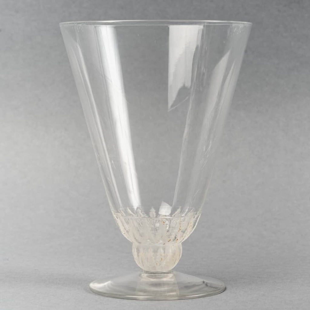 Service "Champigny" verre blanc de René LALIQUE - 37 pièces Service "Champigny" verre blanc de René LALIQUE - 37 pièces