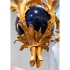 Lustre en bronze doré avec boule peinte émaillée bleu. Fin XIXème siècle Lustre en bronze doré avec boule peinte émaillée bleu. Fin XIXème siècle