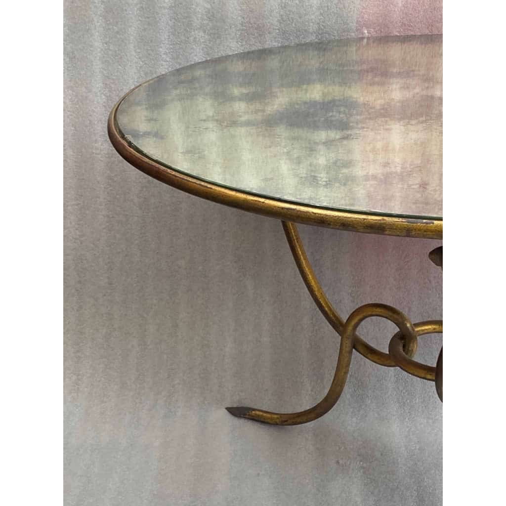 1940′ Table Basse Fer Battu Doré ,Entrelacs /René Drouet Diamètre: 90 Hauteur: 53 cm Ou René Prou/ Maison Franck Anvers 1940′ Table Basse Fer Battu Doré ,Entrelacs /René Drouet Diamètre: 90 Hauteur: 53 cm Ou René Prou/ Maison Franck Anvers