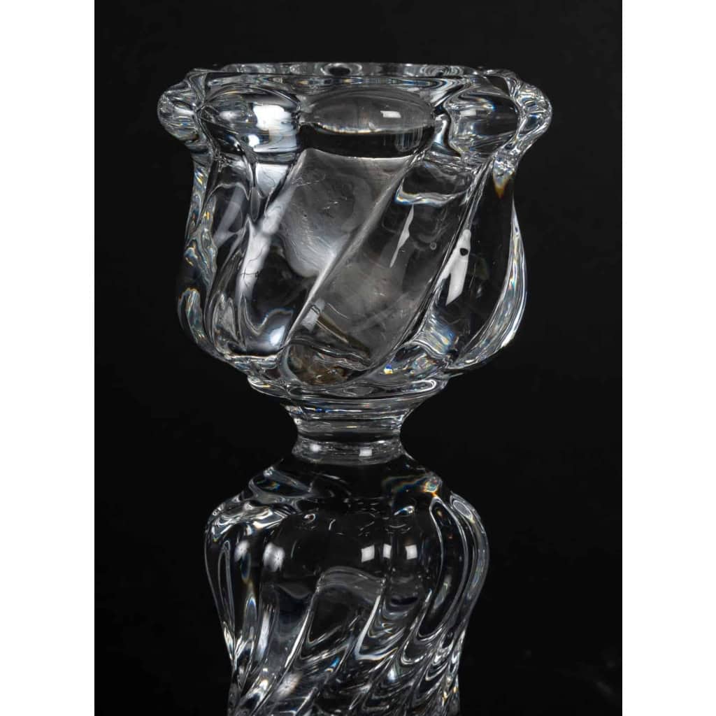 Candélabres en Cristal Baccarat du XXe siècle - Paire à une Lumière en parfait état Candélabres en Cristal Baccarat du XXe siècle - Paire à une Lumière en parfait état