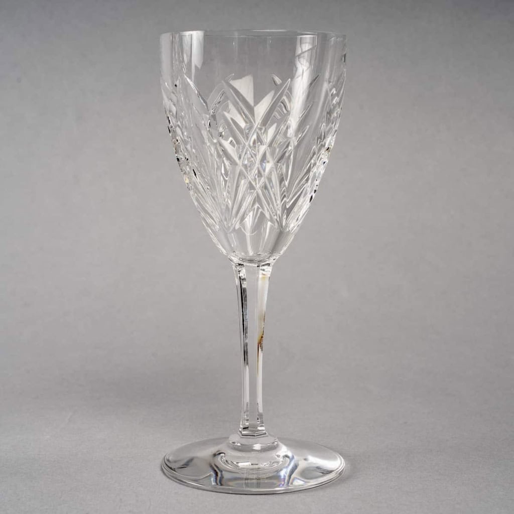 Service de verres "Auvergne" cristal taillé de BACCARAT - 36 pièces Service de verres "Auvergne" cristal taillé de BACCARAT - 36 pièces