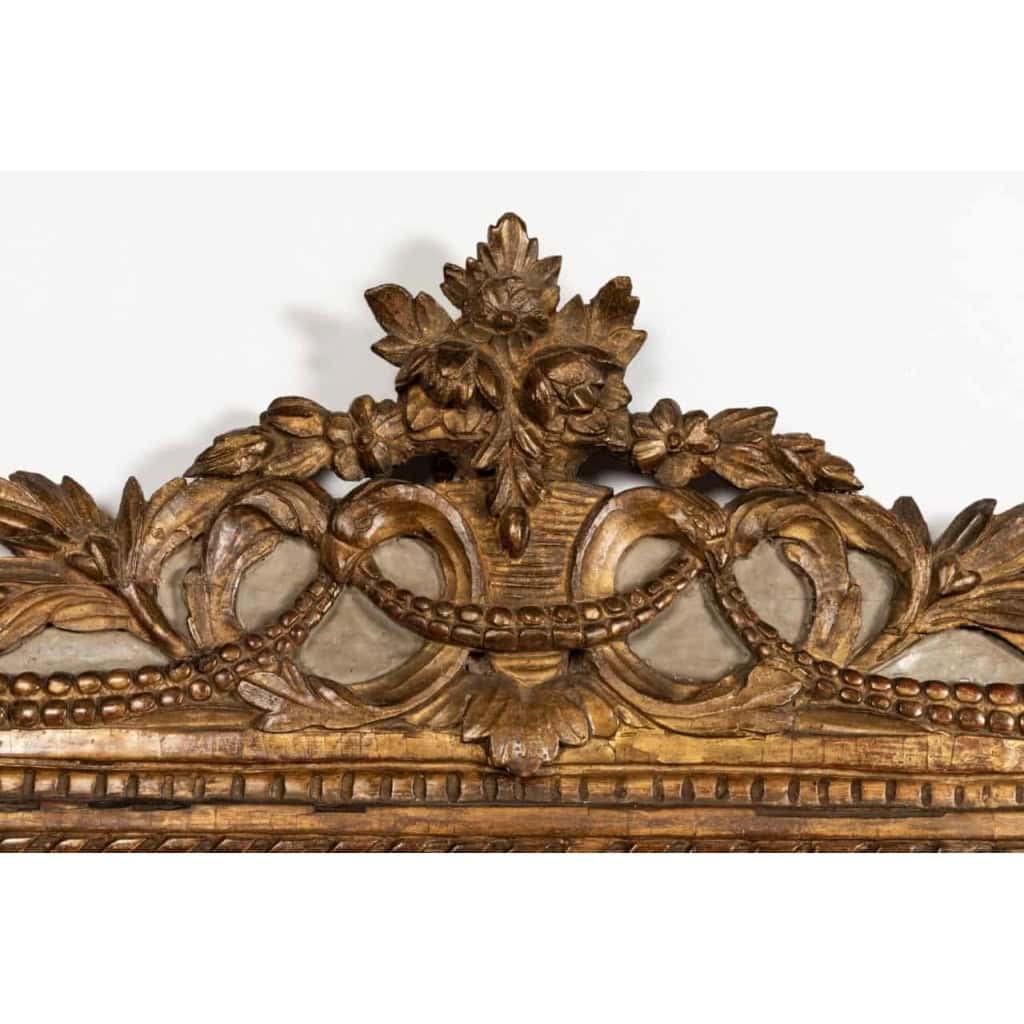 Miroir En Bois Doré Sculpté d'époque Louis XVI Miroir En Bois Doré Sculpté d'époque Louis XVI