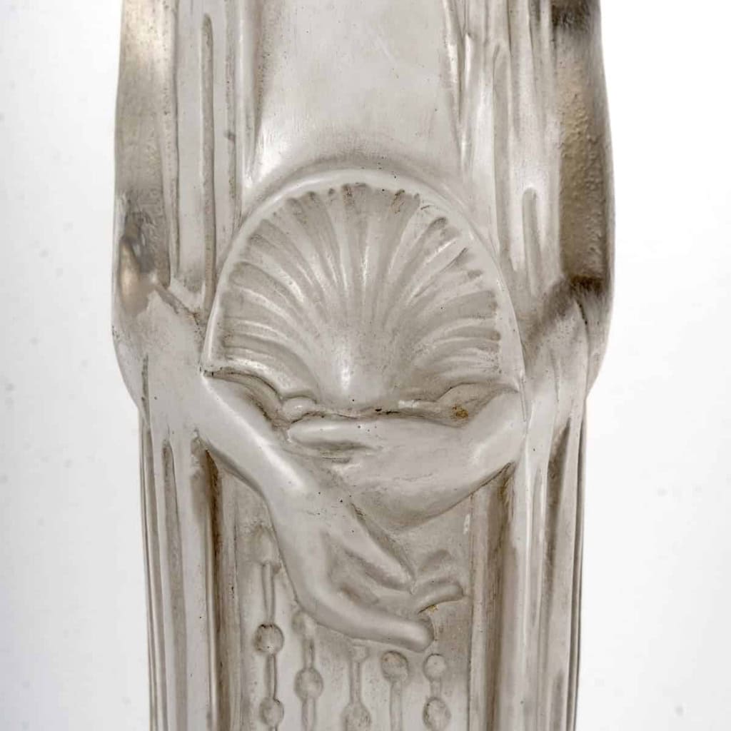 Statue "Source de la Fontaine - Galatée" verre blanc de René LALIQUE Statue "Source de la Fontaine - Galatée" verre blanc de René LALIQUE