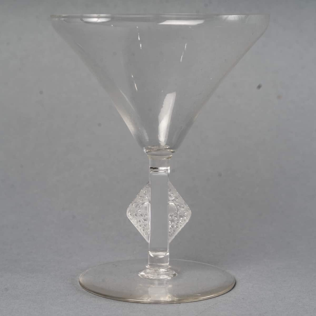 Service "Savergne" verre blanc de René LALIQUE - 34 Pièces Service "Savergne" verre blanc de René LALIQUE - 34 Pièces