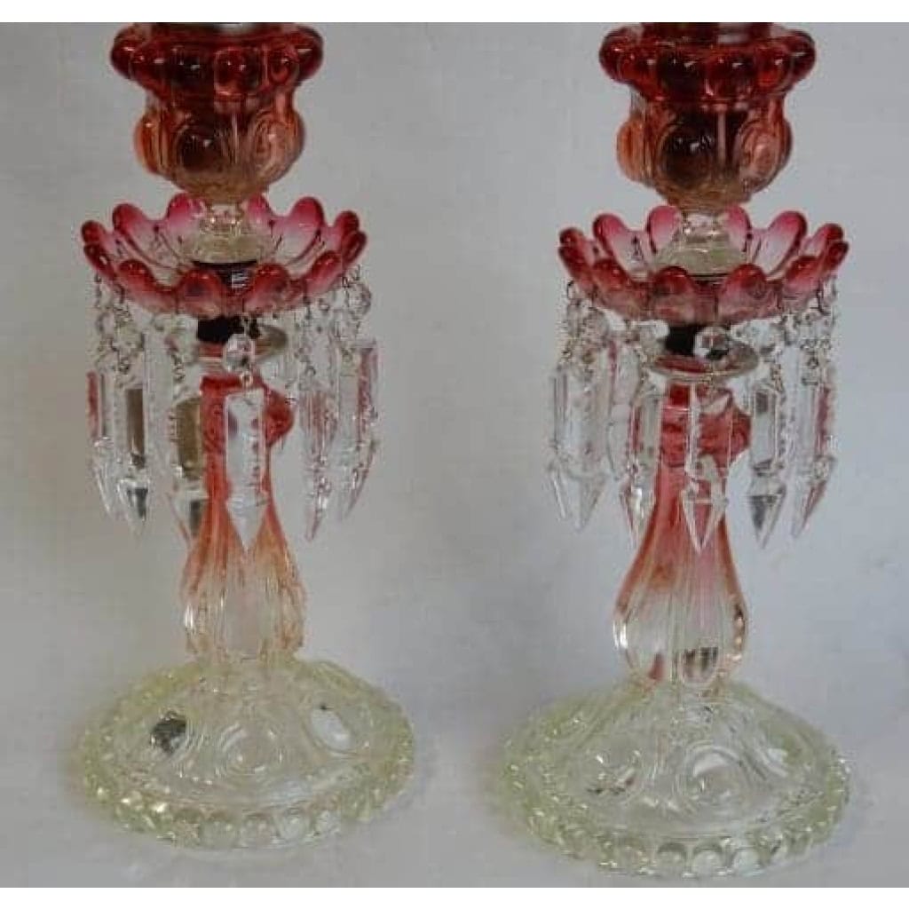 1950/70 Paire de Bougeoirs En Cristal Opalescent Et Rouge Photophores Baccarat Signés 1950/70 Paire de Bougeoirs En Cristal Opalescent Et Rouge Photophores Baccarat Signés