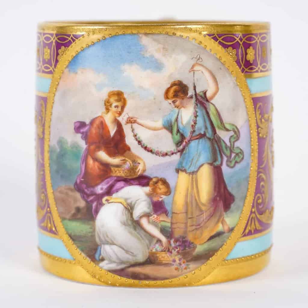 Tasse de Vienne, XIXème siècle (1810) Tasse de Vienne, XIXème siècle (1810)