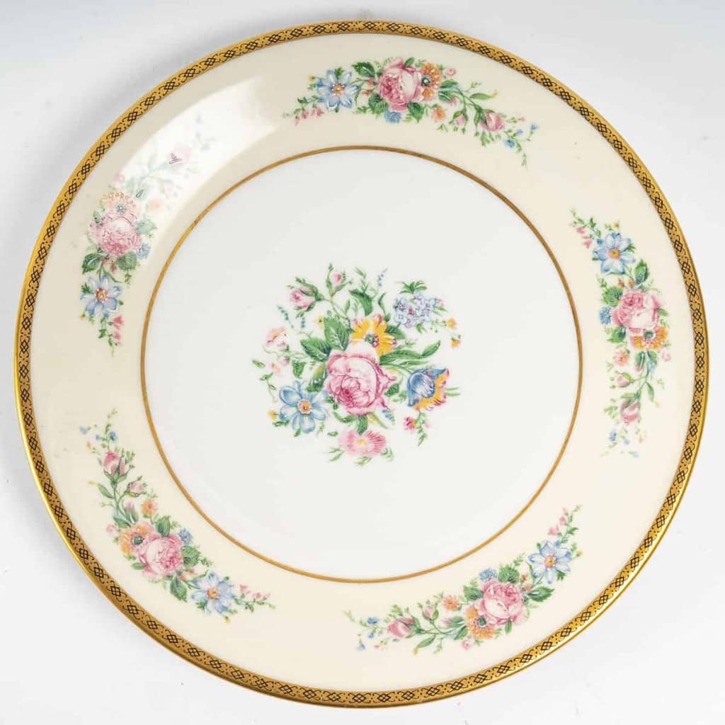 Service de Table en Porcelaine de Limoges | Ensemble pour 12 Personnes | 54 Pièces | Plaqué Or | A. Lanternier & Co. Limoges Service de Table en Porcelaine de Limoges | Ensemble pour 12 Personnes | 54 Pièces | Plaqué Or | A. Lanternier & Co. Limoges