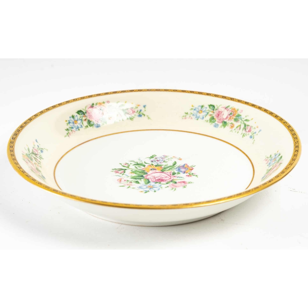 Service de Table en Porcelaine de Limoges | Ensemble pour 12 Personnes | 54 Pièces | Plaqué Or | A. Lanternier & Co. Limoges Service de Table en Porcelaine de Limoges | Ensemble pour 12 Personnes | 54 Pièces | Plaqué Or | A. Lanternier & Co. Limoges