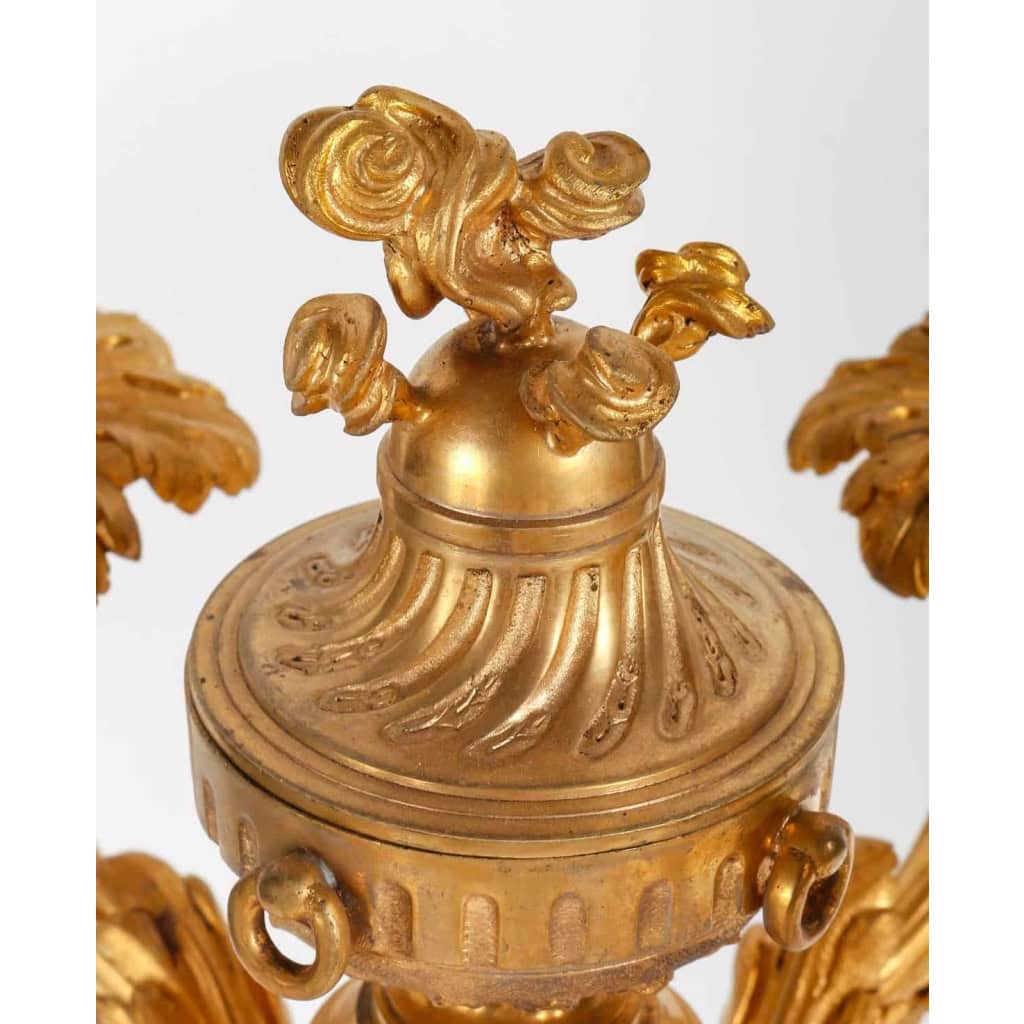 Paire de candélabres en bronze doré, époque Napoléon III, XIXème siècle Paire de candélabres en bronze doré, époque Napoléon III, XIXème siècle