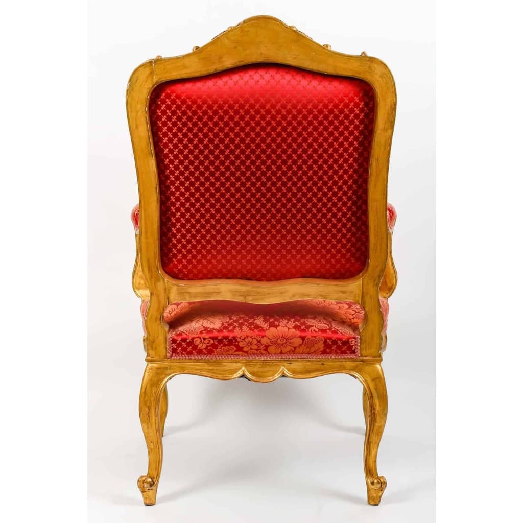 Paire de fauteuils rouges style Louis XV, fin XIXème siècle Paire de fauteuils rouges style Louis XV, fin XIXème siècle