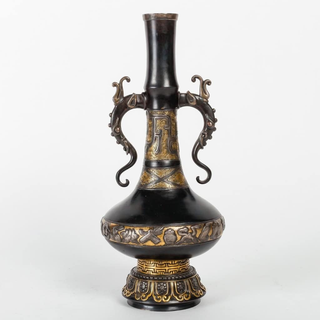 Émile-Auguste Reiber (1826-1893) Christofle & Cie Vase "Archaïque Chinois" |||||||||