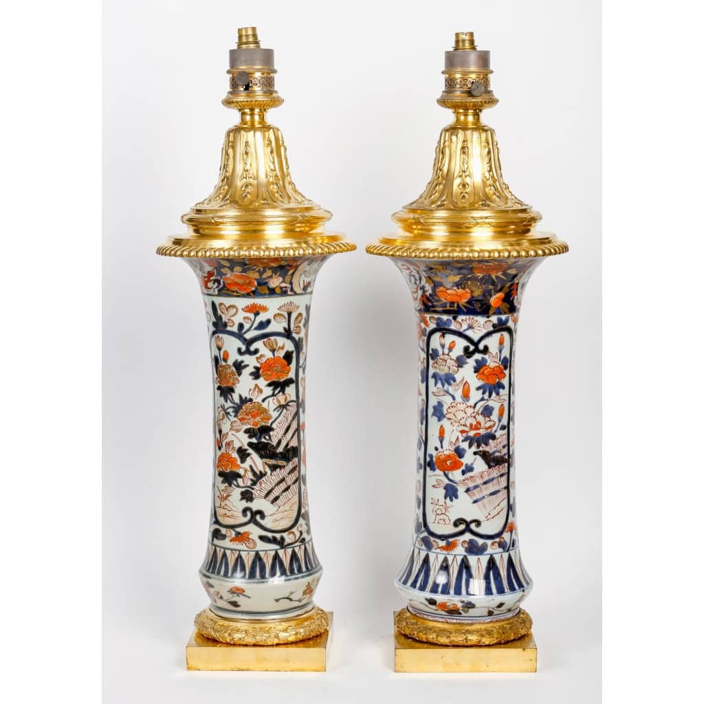 Paire de Vases en Porcelaine montés en Lampes par Gagneau Paris XIXème Siècle Paire de Vases en Porcelaine montés en Lampes par Gagneau Paris XIXème Siècle