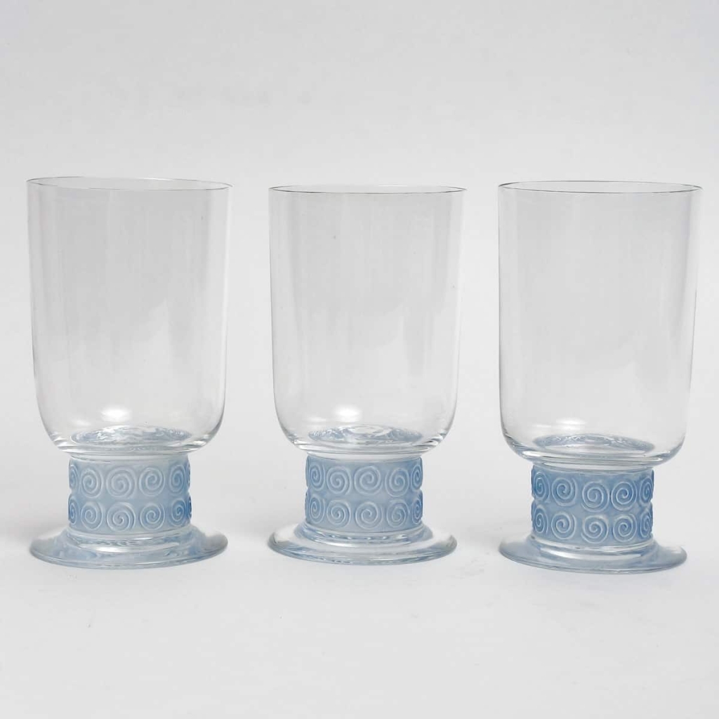 Suite de Trois Verres "Chinon" verre blanc patiné bleu de René LALIQUE ||||||