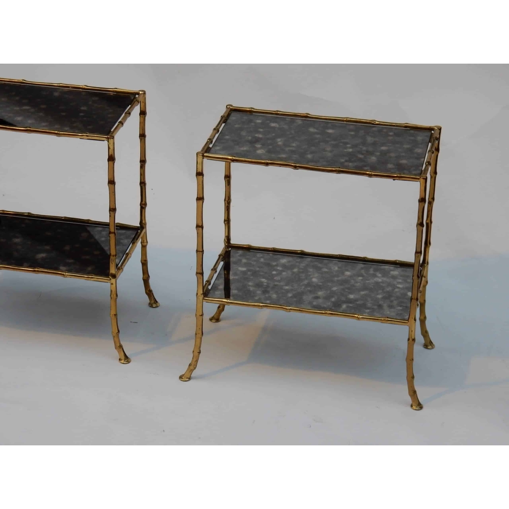 1950/70′ Paire de Tables en Bronze Doré à 2 Niveaux Maison Baguès Plateaux Miroirs Vieillis Oxydés 1950/70′ Paire de Tables en Bronze Doré à 2 Niveaux Maison Baguès Plateaux Miroirs Vieillis Oxydés