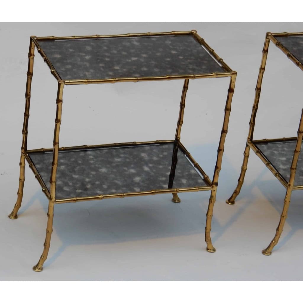 1950/70′ Paire de Tables en Bronze Doré à 2 Niveaux Maison Baguès Plateaux Miroirs Vieillis Oxydés 1950/70′ Paire de Tables en Bronze Doré à 2 Niveaux Maison Baguès Plateaux Miroirs Vieillis Oxydés