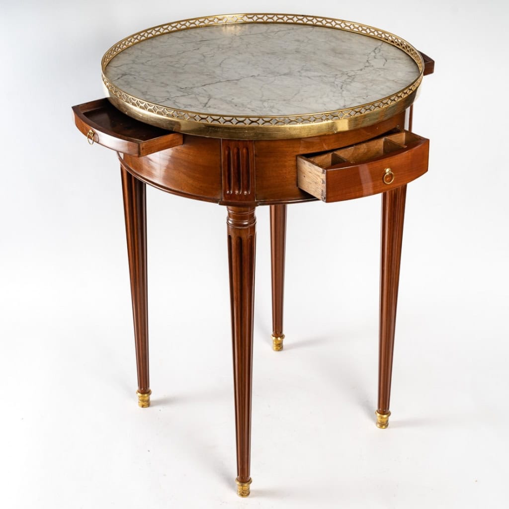 Table bouillotte d'époque Louis XVI (1774 - 1793). ||||