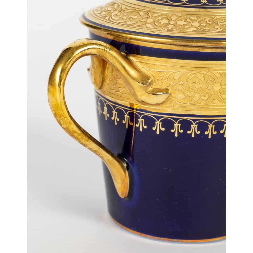 Tasse trembleuse, bleue et or Tasse trembleuse, bleue et or